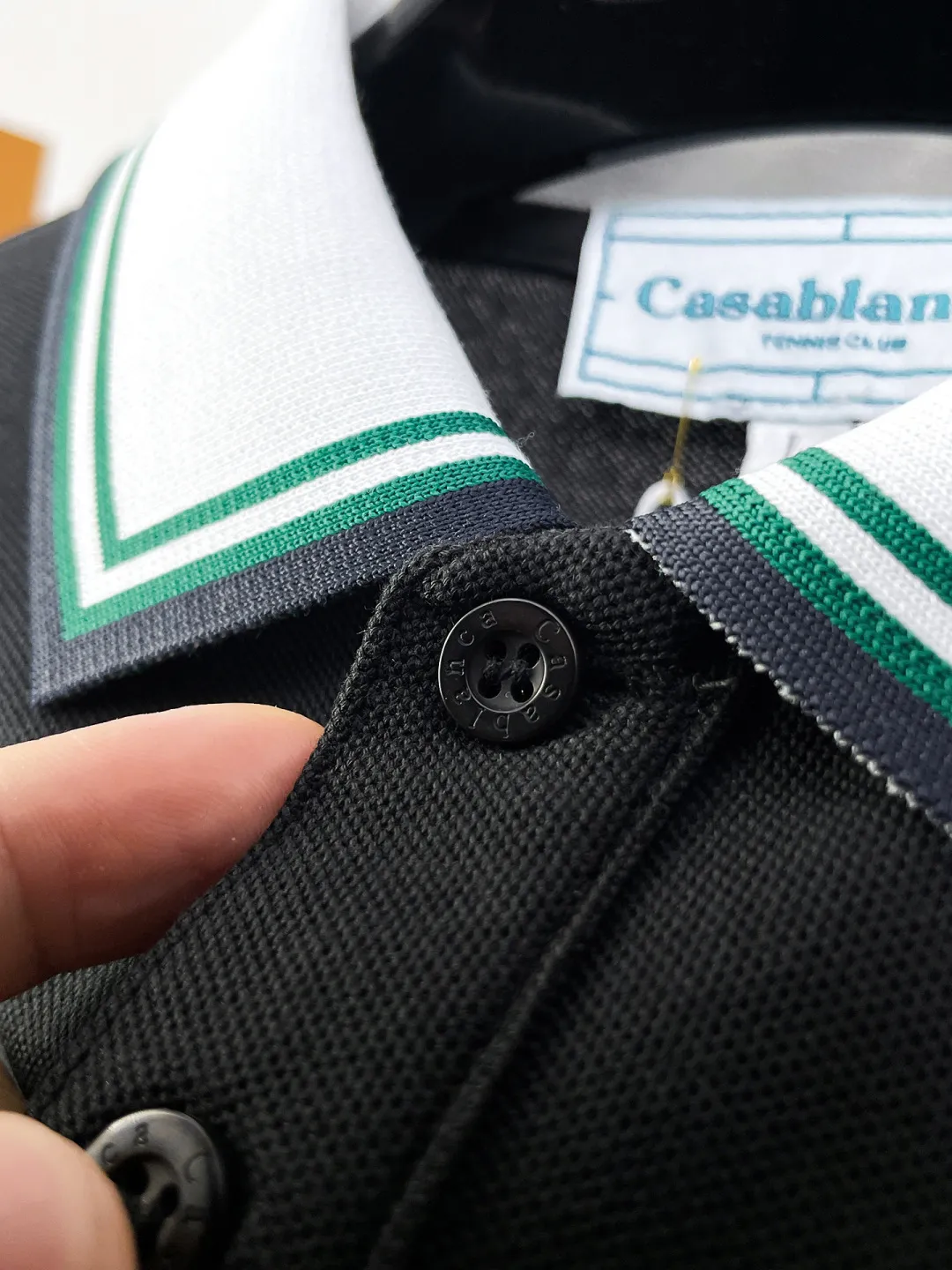 Casablanca New Arrival long-sleeved Polo shirt, original fabric, official Same Style, made of pure cotton pique fabric, custom-made in the same vat, feels very comfortable and smooth, very wide and stylish, produced by a first-line brand Factory, imported Behringer embroidery machine, embroidery is full and textured, collar and collar ribs are woven with imported yarn, will not deform after long-term wear, the most New Arrival style in autumn and winter, fashionable and individual, super Versatile and good-looking Very suitable for both men and women. A must-have item for everyone. Size: M-XXXL